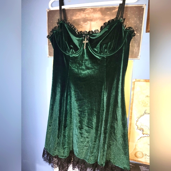 Dolls Kill Dresses & Skirts - NWOT Dolls Kill Widow Blind Faith Green Velvet Dress